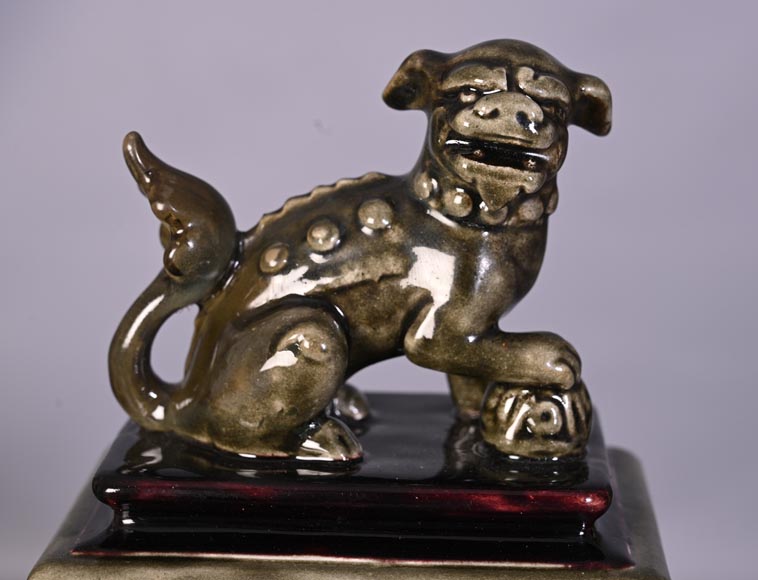 Jules VIEILLARD – “Chien de Fô” Polychrome Faience Clock - Clocks