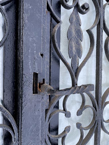 Napoleon III period openwork wrought-iron double door with its frame. Napoleon III period openwork wrought-iron double door with its frame.-4