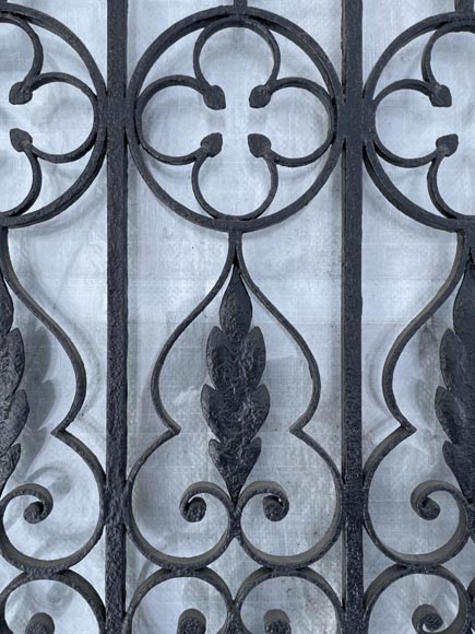 Napoleon III period openwork wrought-iron double door with its frame. Napoleon III period openwork wrought-iron double door with its frame.-5