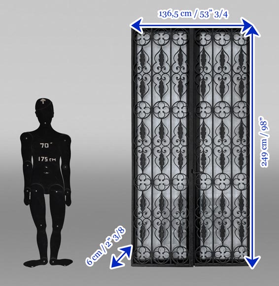 Napoleon III period openwork wrought-iron double door with its frame. Napoleon III period openwork wrought-iron double door with its frame.-8