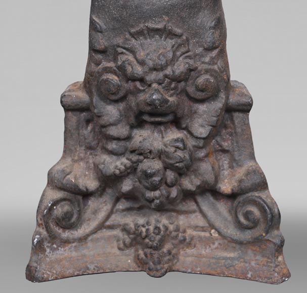 Pair of Renaissance-style cast iron andirons – 19th century-4