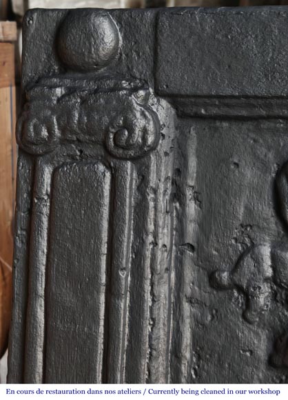 Fireplace plaque decorated with lions and pilasters-1