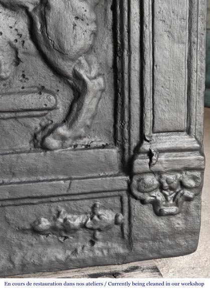 Fireplace plaque decorated with lions and pilasters-9