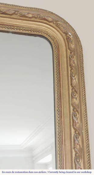 Louis XVI style gilded trumeau with ribbon and pearl decoration Louis XVI style gilded trumeau with ribbon and pearl decoration-2