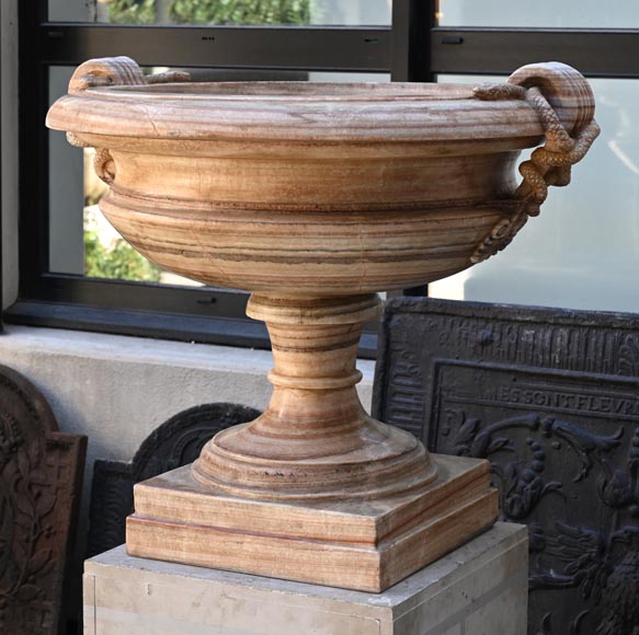 Pair of monumental 19th-century vases in ribboned onyx alabaster-3