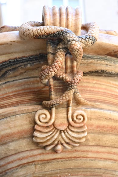 Pair of monumental 19th-century vases in ribboned onyx alabaster-4