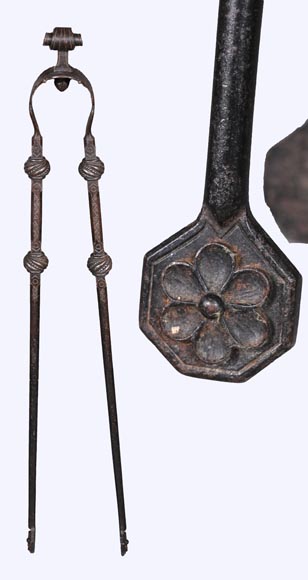 Pair of wrought iron fire dogs with dragon heads — Signed E. LARCHEVÊQUE, Mehun (Cher), France — Late 19th century-12