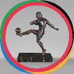 “Soccer player”, statuette in patinated regula