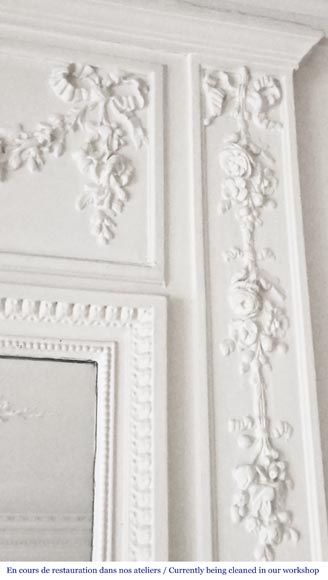 Louis XVI style trumeau decorated with floral garlands Louis XVI style trumeau decorated with floral garlands-2