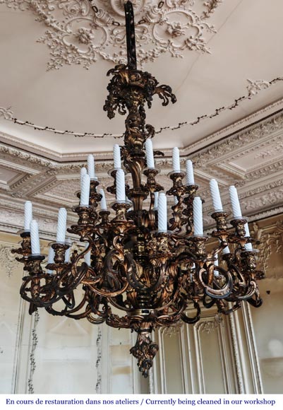  Important Louis XV style chandelier with 36 lights, in gilt bronze-1