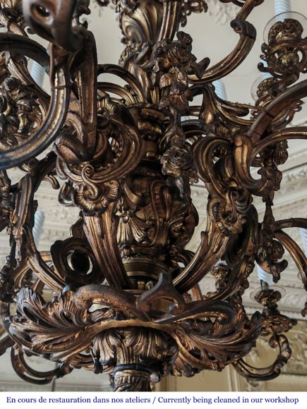  Important Louis XV style chandelier with 36 lights, in gilt bronze-3