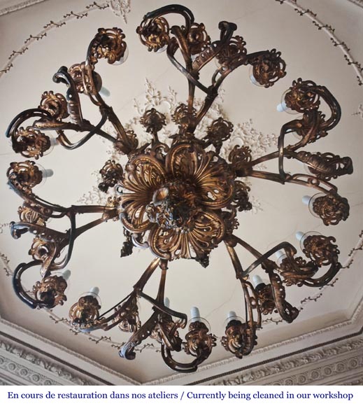  Important Louis XV style chandelier with 36 lights, in gilt bronze-9