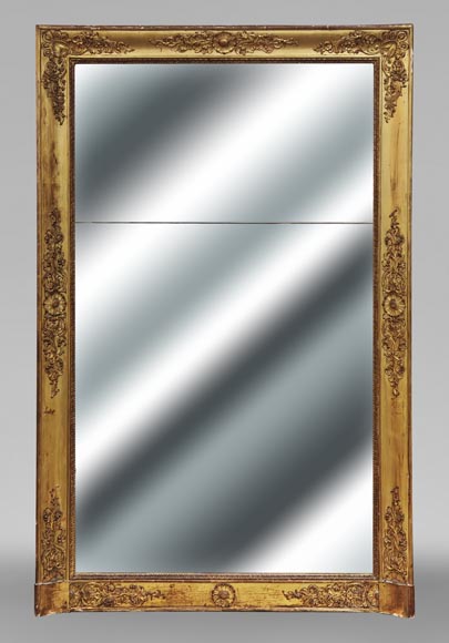 Small gilded Louis Philippe period trumeau, richly decorated Small gilded Louis Philippe period trumeau, richly decorated-0