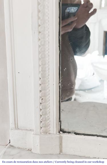 Louis XVI style trumeau decorated with a vase Louis XVI style trumeau decorated with a vase-4