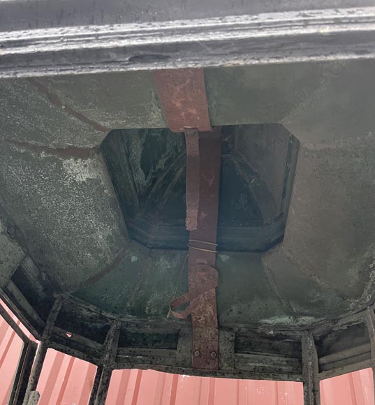 Important pair of hexagonal architectural lanterns in patinated metal Important pair of hexagonal architectural lanterns in patinated metal-6