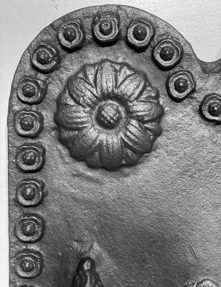 Fireplace backplate decorated with lions and fire pots-1