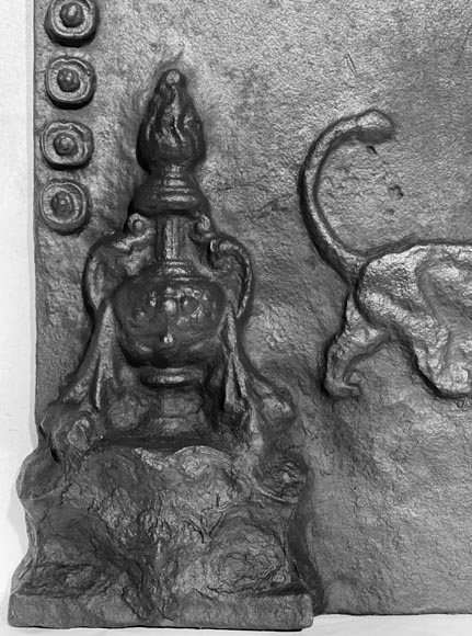 Fireplace backplate decorated with lions and fire pots-2