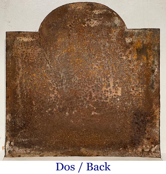 Fireplace plaque with the arms of France and cornucopia-7