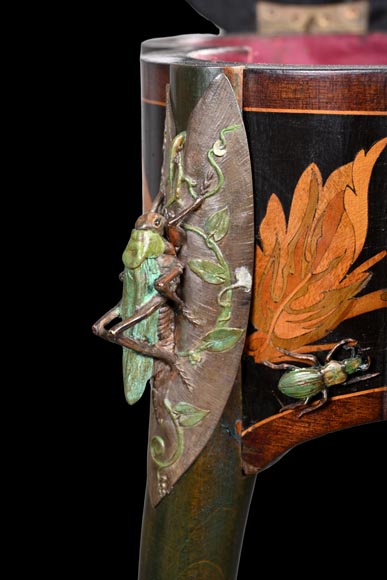 Polylobed work table with insects and butterflies-5