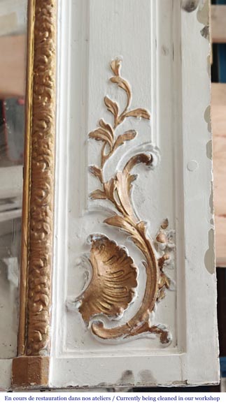 Louis XV style trumeau decorated with a shell in gilt paint-5