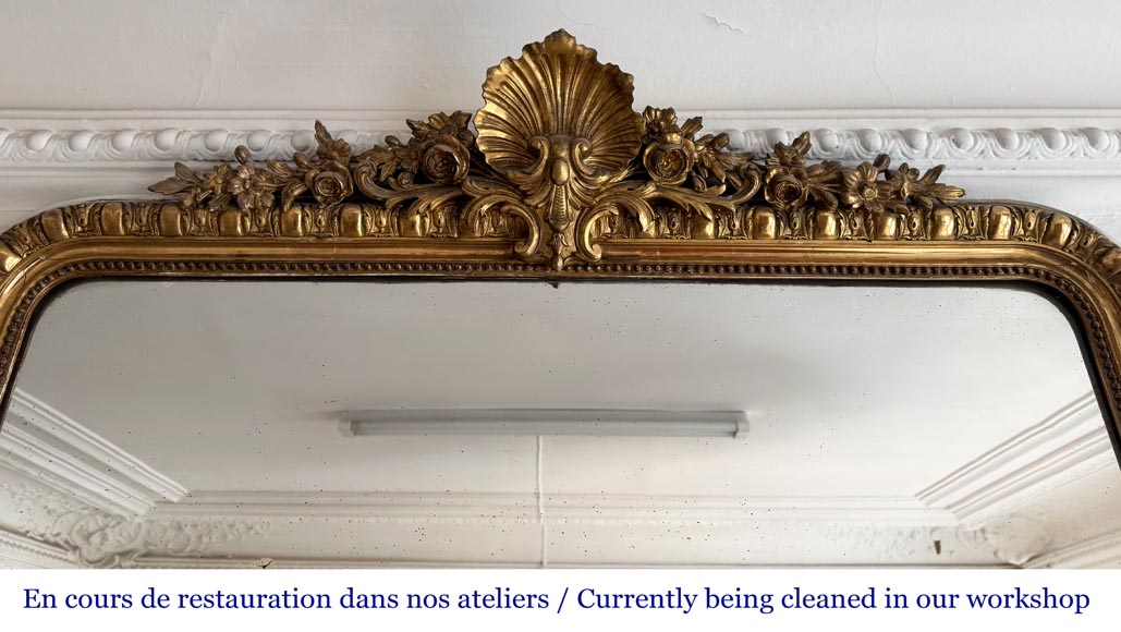 Gilded Louis XV style trumeau adorned with a shell framed by flowers Gilded Louis XV style trumeau adorned with a shell framed by flowers-1