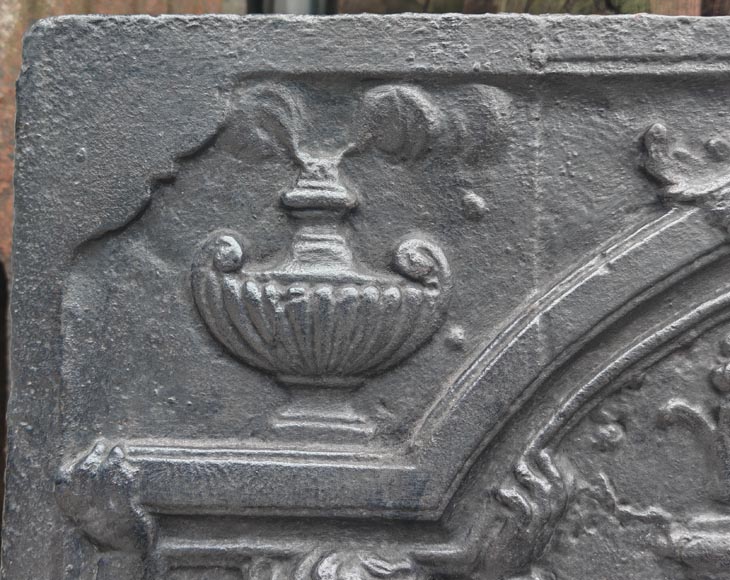 18th-century fireplace plaque with a salamander and two atlantes supporting an entablature with fire vases 18th-century fireplace plaque with a salamander and two atlantes supporting an entablature with fire vases-2