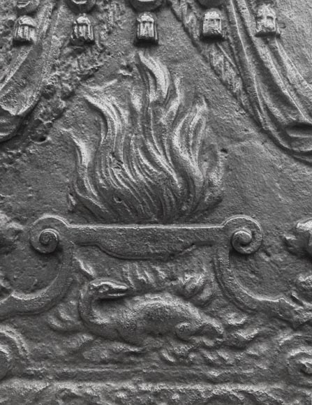 18th-century fireplace plaque with a salamander and two atlantes supporting an entablature with fire vases 18th-century fireplace plaque with a salamander and two atlantes supporting an entablature with fire vases-4