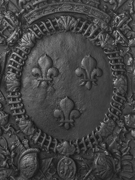 Fireplace plaque bearing the arms of France and the crowned H Fireplace plaque bearing the arms of France and the crowned H-2