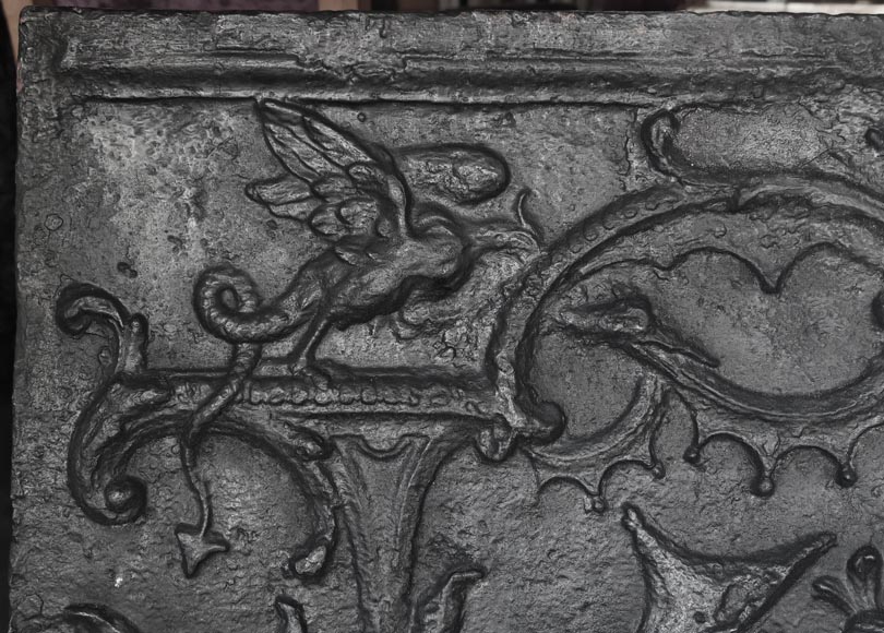 18th-century fireback featuring a chinoiserie design-4