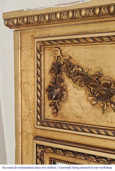 Gilt Louis XVI-style trumeau mirror with a floral wreath-2