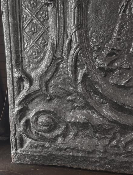Fireback decorated with an allegory of fire Fireback decorated with an allegory of fire-5