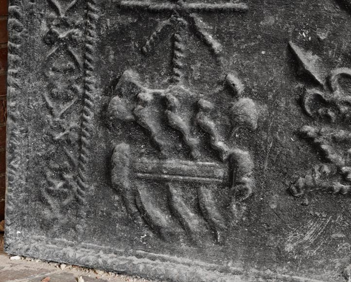 Cast-iron fireback decorated with a coat of arms and a portrait bust Cast-iron fireback decorated with a coat of arms and a portrait bust-3