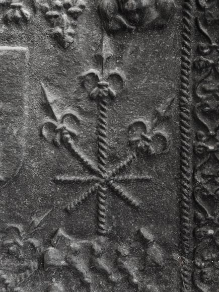 Cast-iron fireback decorated with a coat of arms and a portrait bust Cast-iron fireback decorated with a coat of arms and a portrait bust-5