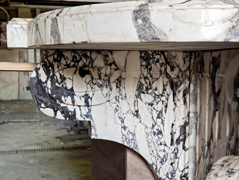 Large Napoleon III style console table in Brèche Violette marble with lion-paw feet. Large Napoleon III style console table in Brèche Violette marble with lion-paw feet.-4