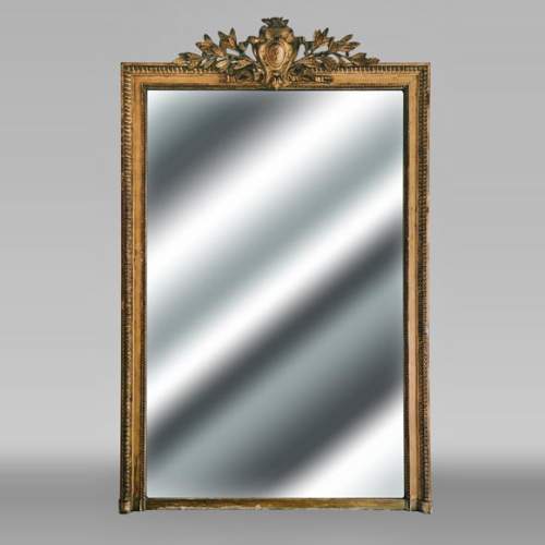 Napoleon III-style gilded pier mirror with foliate decoration