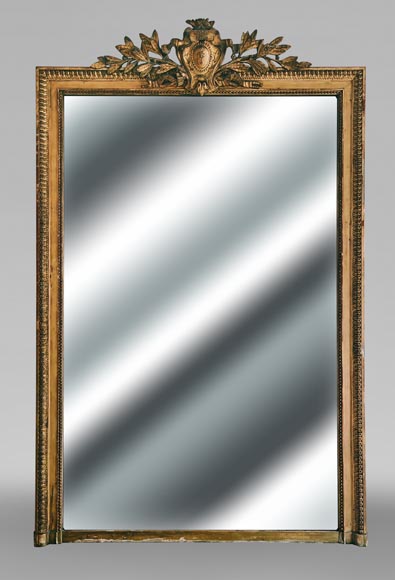 Napoleon III-style gilded pier mirror with foliate decoration Napoleon III-style gilded pier mirror with foliate decoration-0