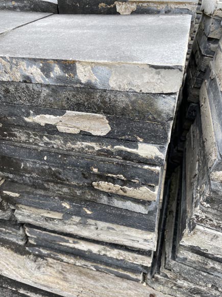 Lot of approximately 14 m² of antique Belgian bluestone floor tiles Lot of approximately 14 m² of antique Belgian bluestone floor tiles-3