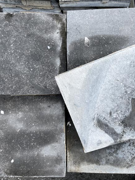 Lot of approximately 14 m² of antique Belgian bluestone floor tiles Lot of approximately 14 m² of antique Belgian bluestone floor tiles-4