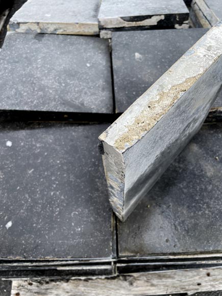 Lot of approximately 14 m² of antique Belgian bluestone floor tiles Lot of approximately 14 m² of antique Belgian bluestone floor tiles-5