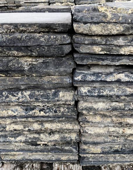 Very large set of approximately 100 m² of antique Belgian bluestone floor tiles Very large set of approximately 100 m² of antique Belgian bluestone floor tiles-12