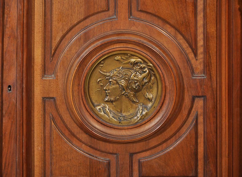 Eugène Frager, Meynard Manufacture (cabinetmaker), Ferdinand Barbedienne (bronze manufacturer), Louis-Constant Sevin (ornemanist) - Exceptional Neo-Renaissance style dining room set made out of carved walnut-8