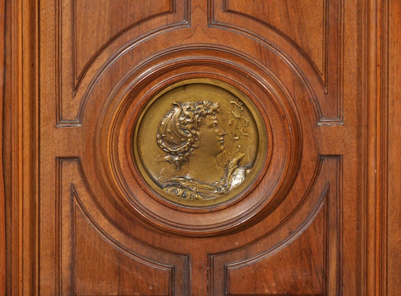 Eugène Frager, Meynard Manufacture (cabinetmaker), Ferdinand Barbedienne (bronze manufacturer), Louis-Constant Sevin (ornemanist) - Exceptional Neo-Renaissance style dining room set made out of carved walnut-9