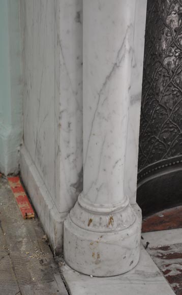 Rare antique Neo-Classical style fireplace with mask of Minerva decor