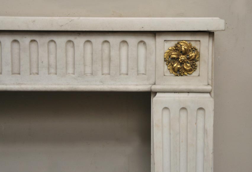 Antique Louis XVI period fireplace in white Sivex marble and gilded bronze-6