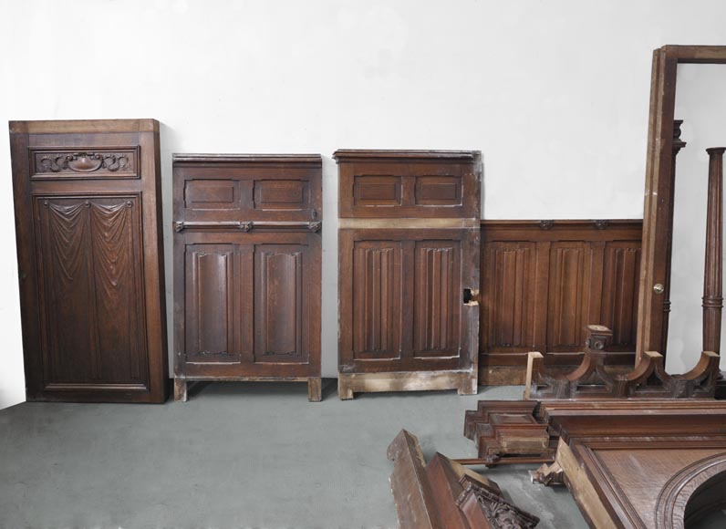 Oak wood paneled room with satyres heads and drapery patterns, 19th century-8