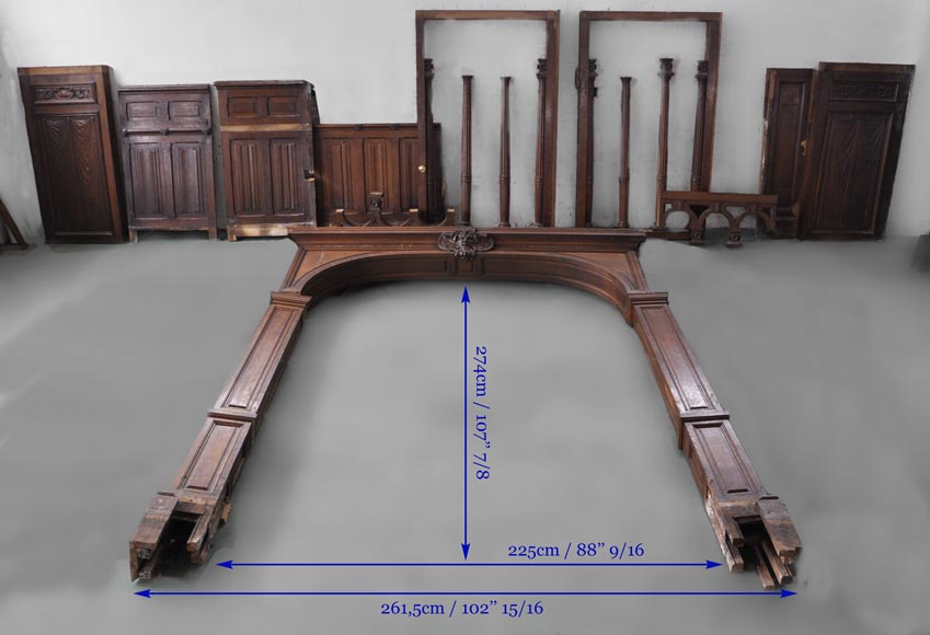 Oak wood paneled room with satyres heads and drapery patterns, 19th century-13