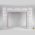 Very beautiful Victorian style antique fireplace in Carrara Statuary marble and Violet Brocatelle marble, from late 19th century, with flutings, garlands and diamonds.