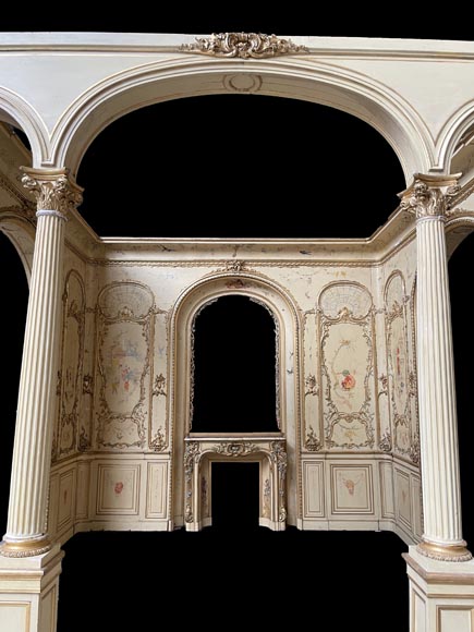 Panelled room with fine chinoiserie decoration from the Villa Les Cèdres,  King Leopold II’s residence  in Saint-Jean-Cap-Ferrat, Côte d’Azur-3