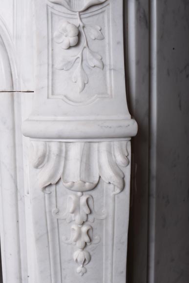 Beautiful antique mantel in the Louis XV style with carved shell in Carrara marble-11