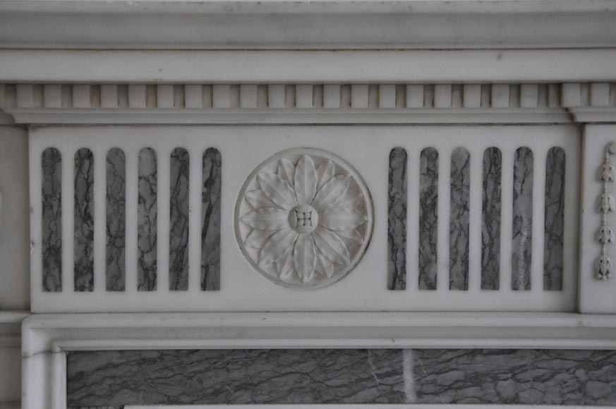 Beautiful Victorian style antique fireplace in Carrara Statuary marble and inlays of Vert d'Estours marble with vases and bowl-2